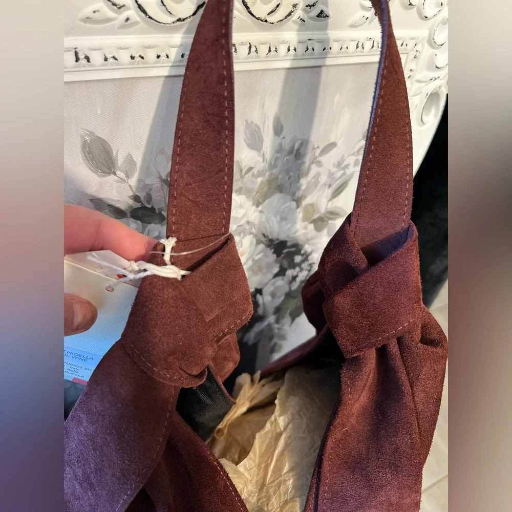 🍷Divina Firenze Gorgeous Wine Genuine Suede Leather Slouchy Hobo Bag 🍷NWT - Picture 4 of 17